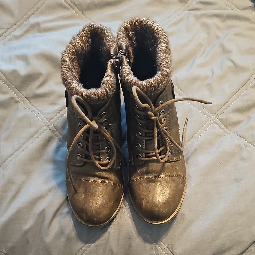 SM New York Brown Lace Up Boots Timeless Style